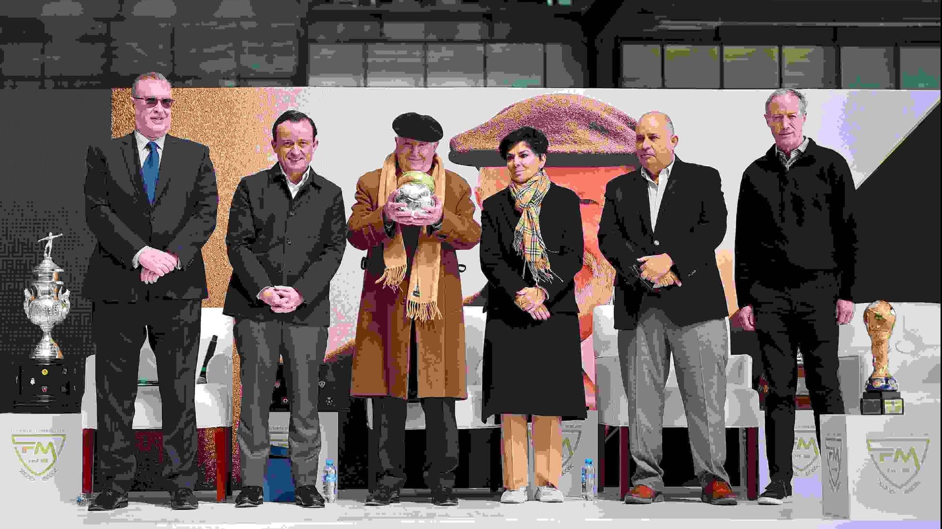 "Si Lloro Ni Modo": Manuel Lapuente en Homenaje de la FMF