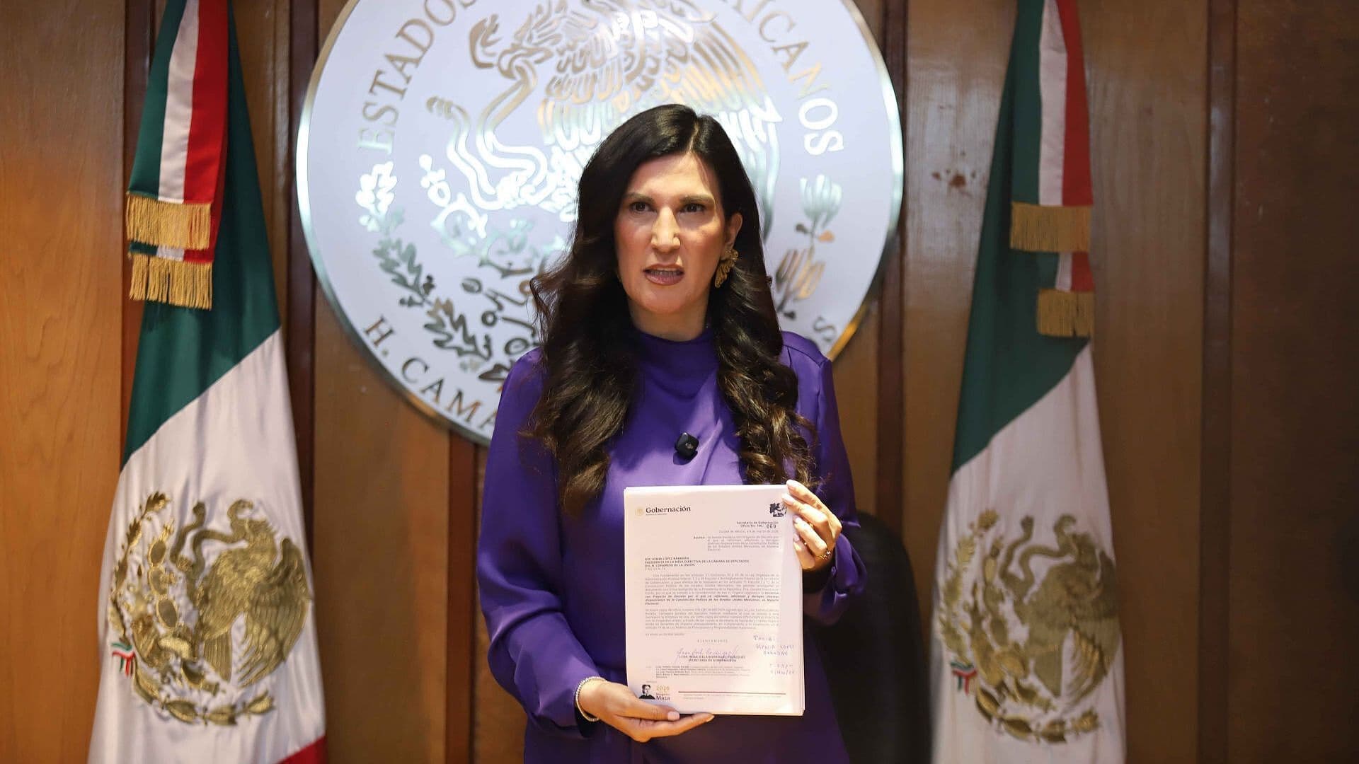 Kenia López Rabadán Recibe Iniciativa de Reforma Electoral e Invita a la Ciudadanía a Participar
