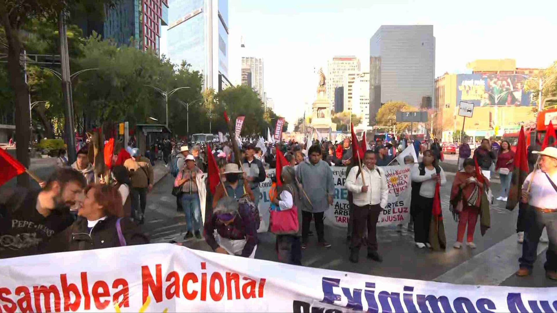 Bloqueo Hoy en Paseo de la Reforma, CDMX; Cortes a la Circulación por Manifestantes y Rutas