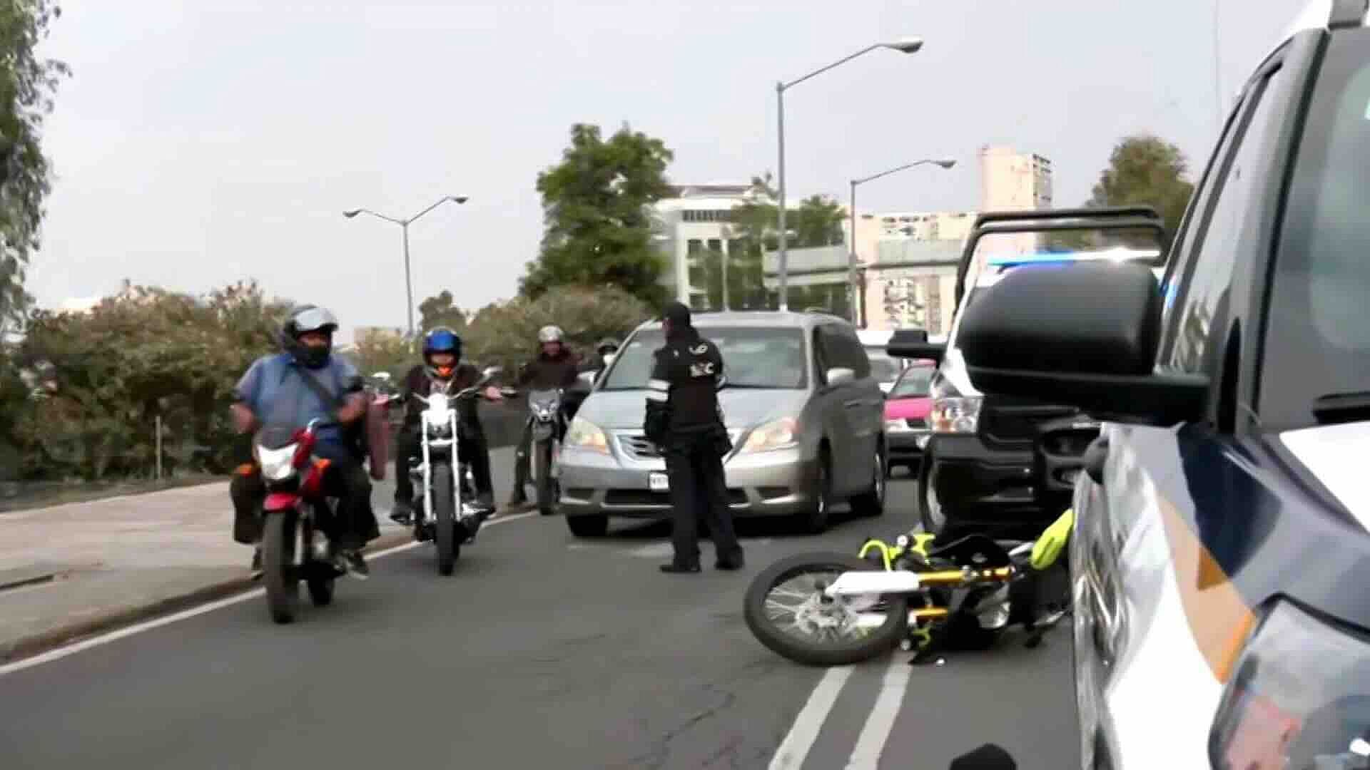 Motociclista Muere en Periférico al Cruzar Insurgentes en Coyoacán; Testigos Discrepan