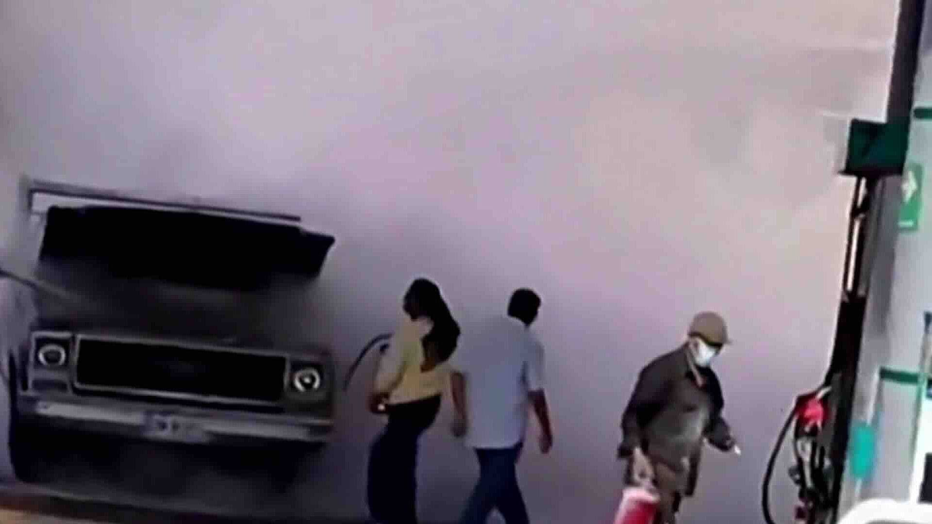 Incendio de Camioneta en Gasolinera Provoca Tensión en Izúcar de Matamoros Puebla