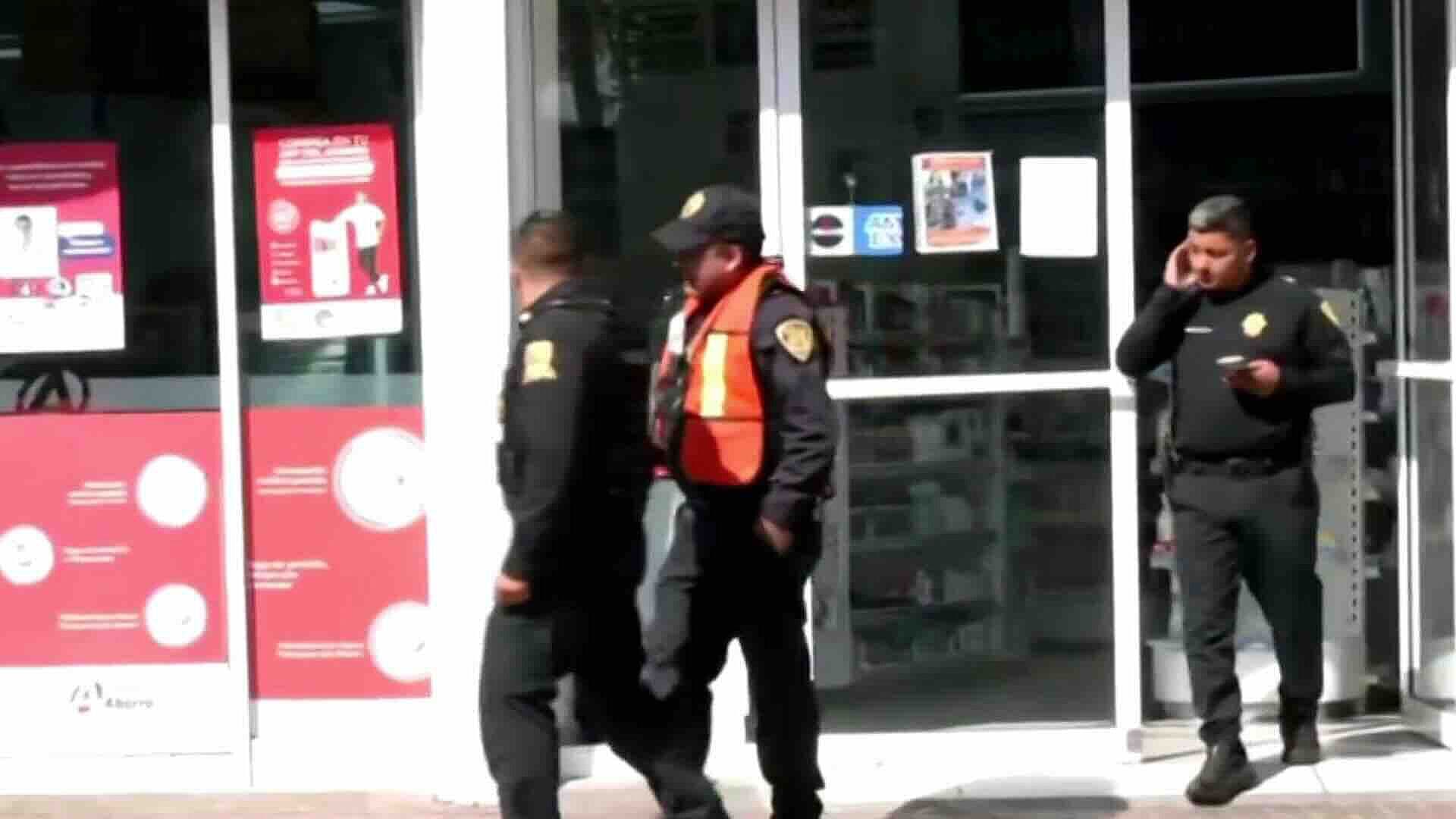 Asaltan Farmacia Hombre con Arma de Fuego y Mujer con Arma Blanca en Colonia Obrera, CDMX