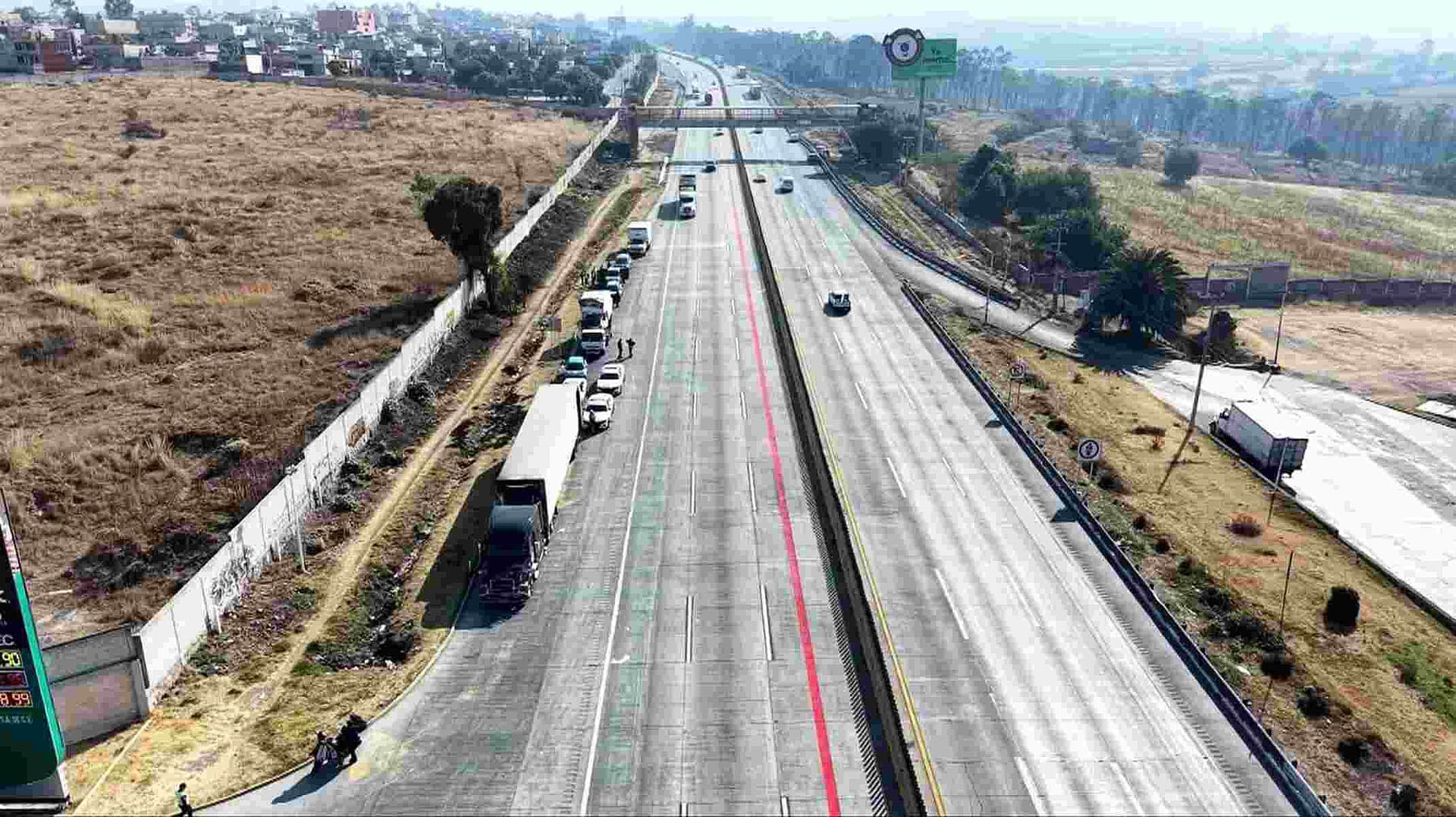 ¿Qué Pasó en la México-Puebla Hoy? Aparatoso Accidente Deja Un Lesionado en Ixtapaluca