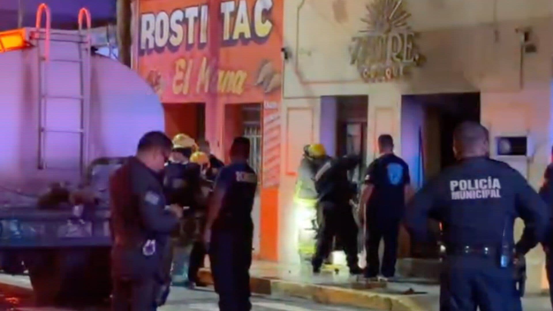 Incendio Consumió una Tienda de Ropa Ubicada en el Centro de Tehuacán, Puebla