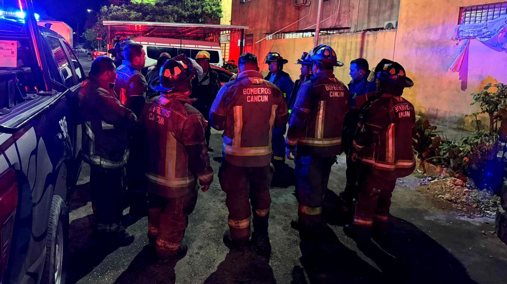 Madre e Hijo Mueren tras Explosión e Incendio en Departamento de Cancún, Quintana Roo