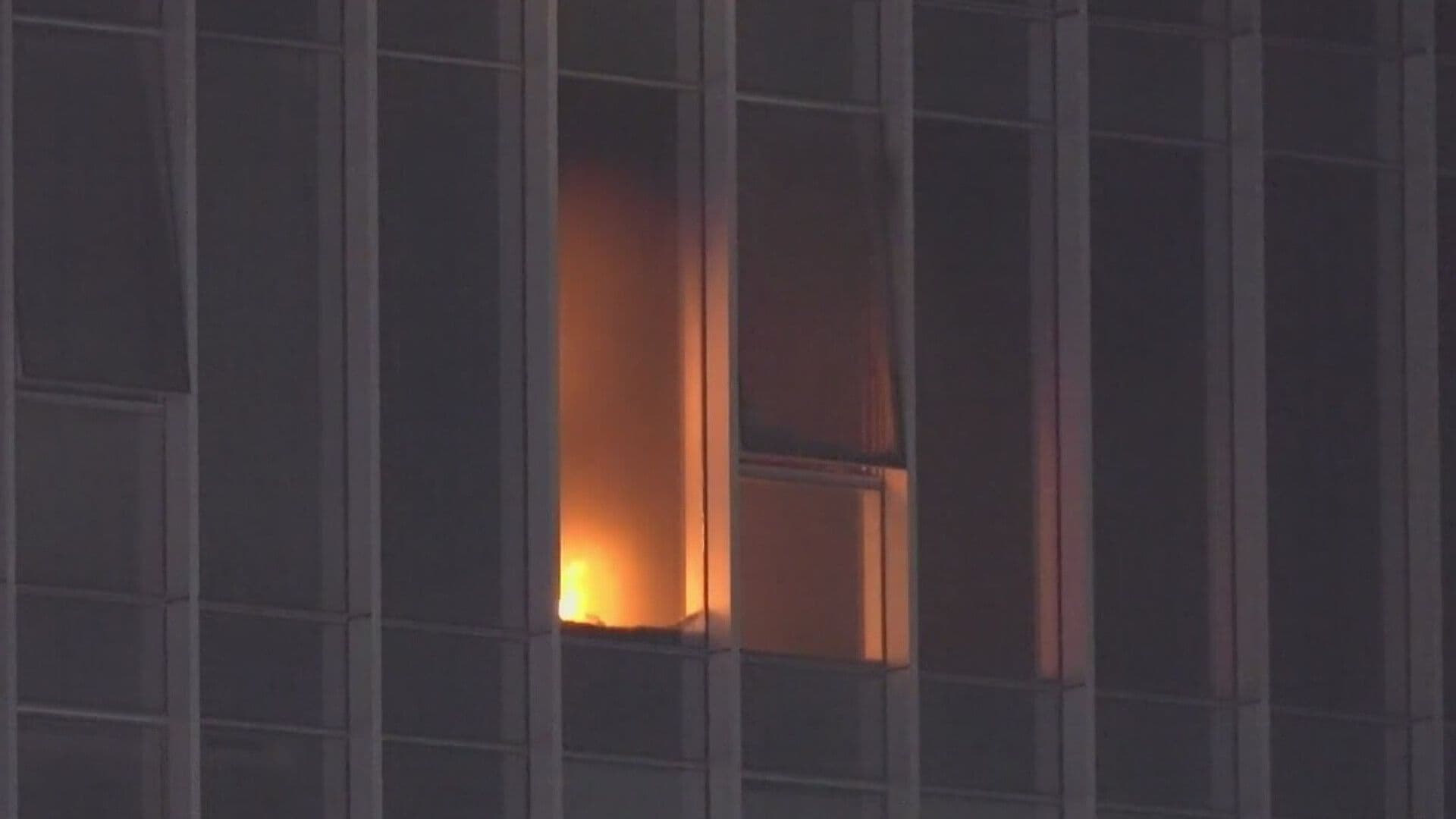 Desalojan a 25 Por Incendio de Departamento en San Pedro