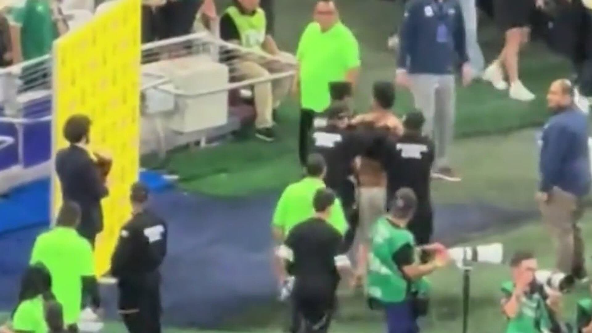 Detienen a Irakí, Entró a la Cancha Durante el Partido de Repechaje en Guadalupe, Nuevo León