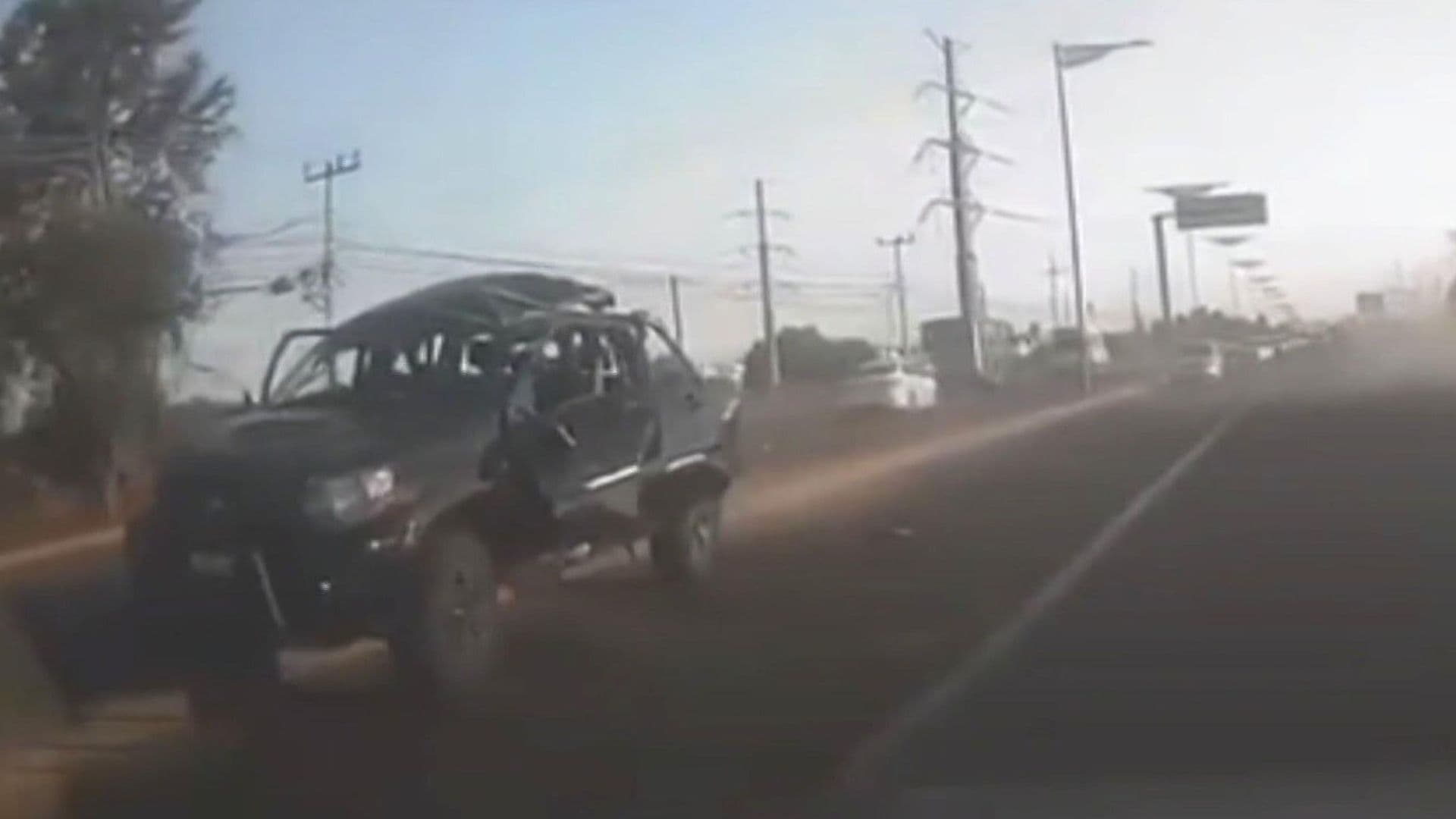 VIDEO: Camioneta Explota en la México-Pachuca en Tecámac, Edomex