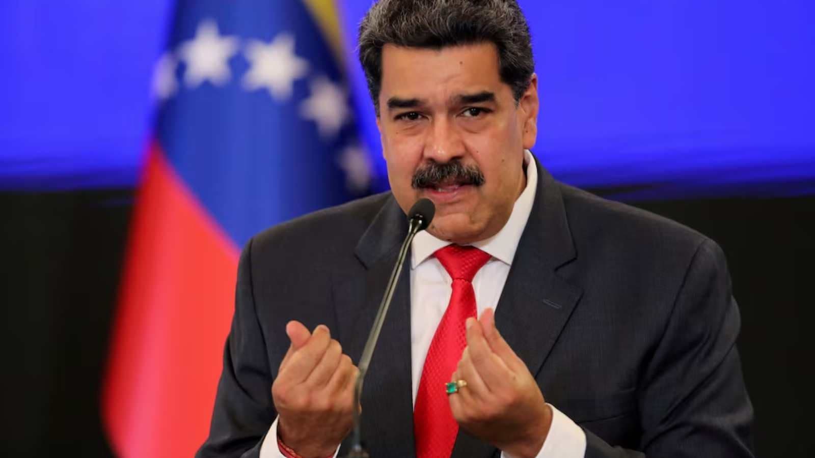 Nicolás Maduro Canta 'Imagine' de John Lennon Para Aliviar Tensiones con EUA