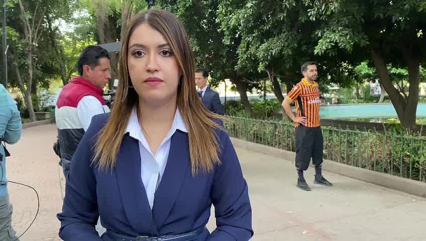 Jorge Álvarez Máynez Juega Futbol con su Hijo Previo a Ejercer su Voto