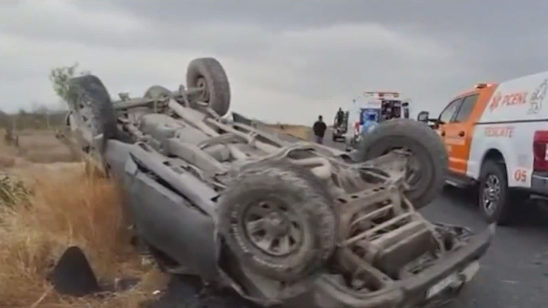 Mueren Dos Hermanos al Volcar en Carretera a Laredo en Bustamante, Nuevo León