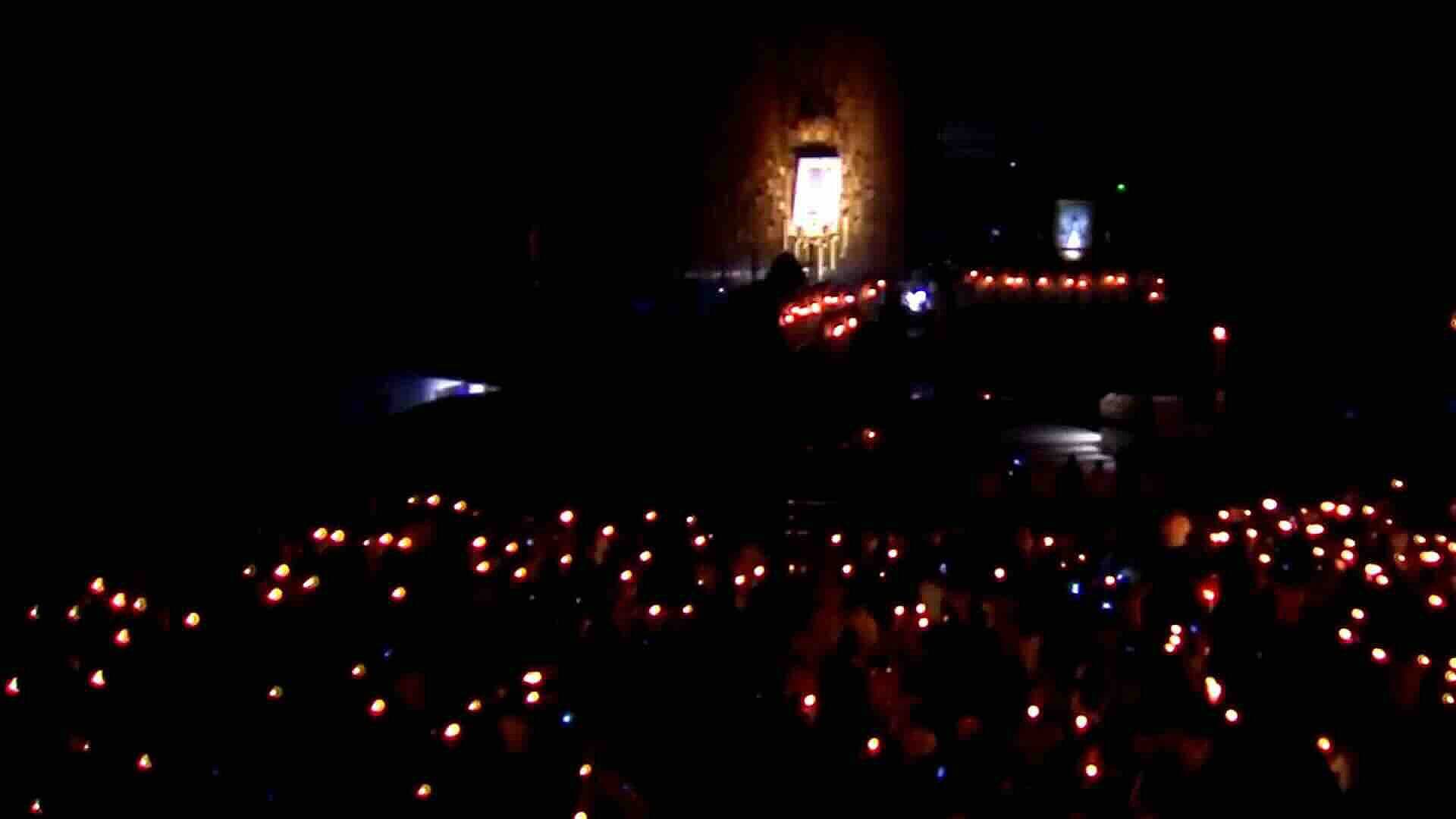 Así se Vive la Vigilia Pascual en Basílica de Guadalupe en la Ciudad de México