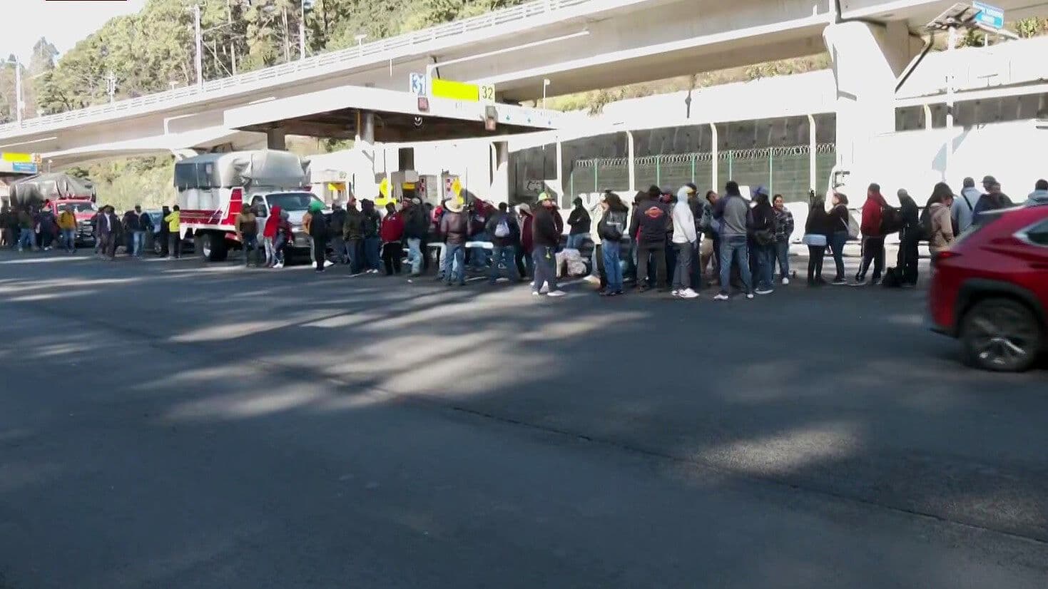 Campesinos Llegan a la México-Toluca Hoy 6 de Abril 2026