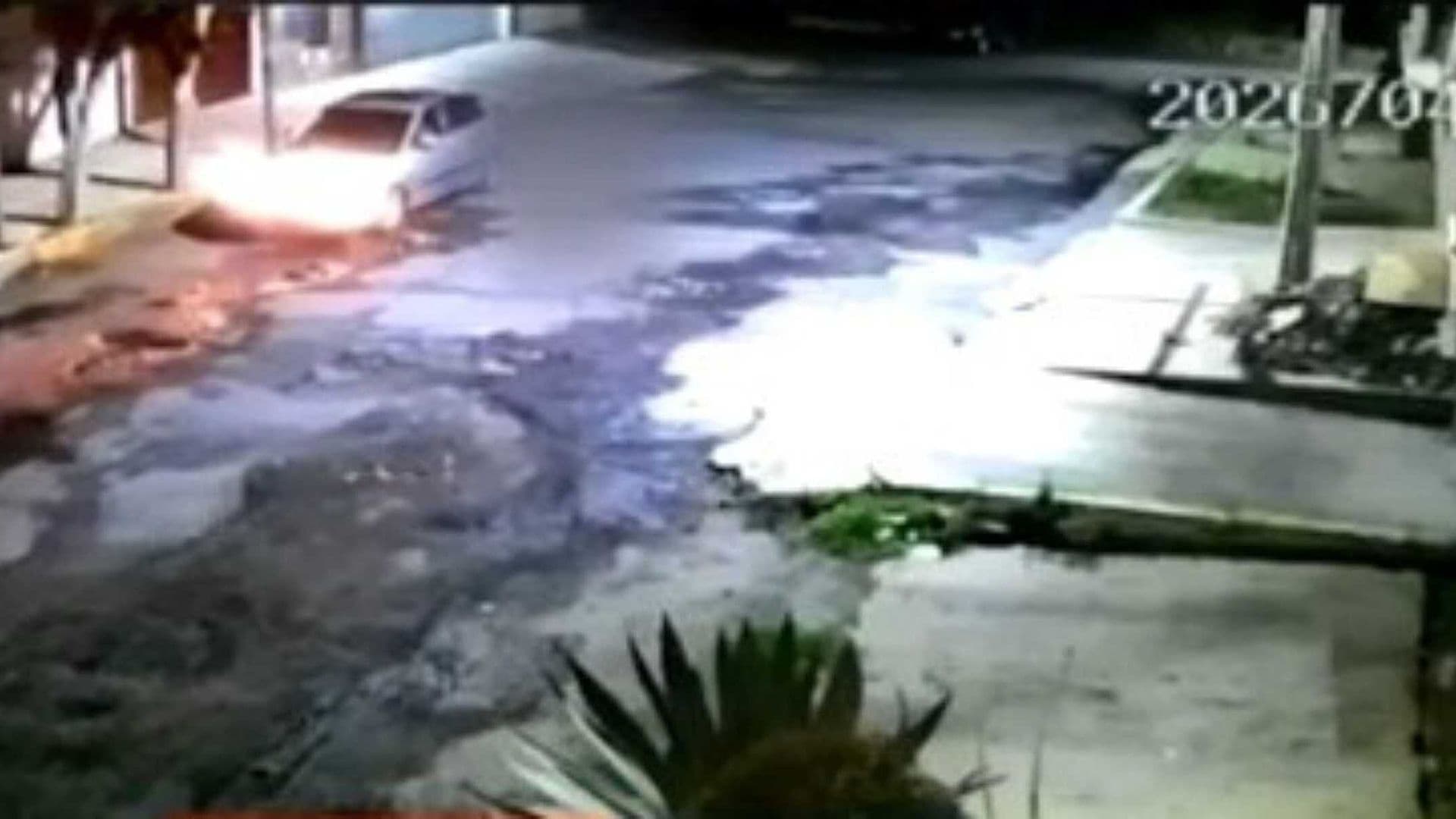 Abandonan a Menor en Tlalpan: Circula Video del Momento Cuando Corre Tras el Auto