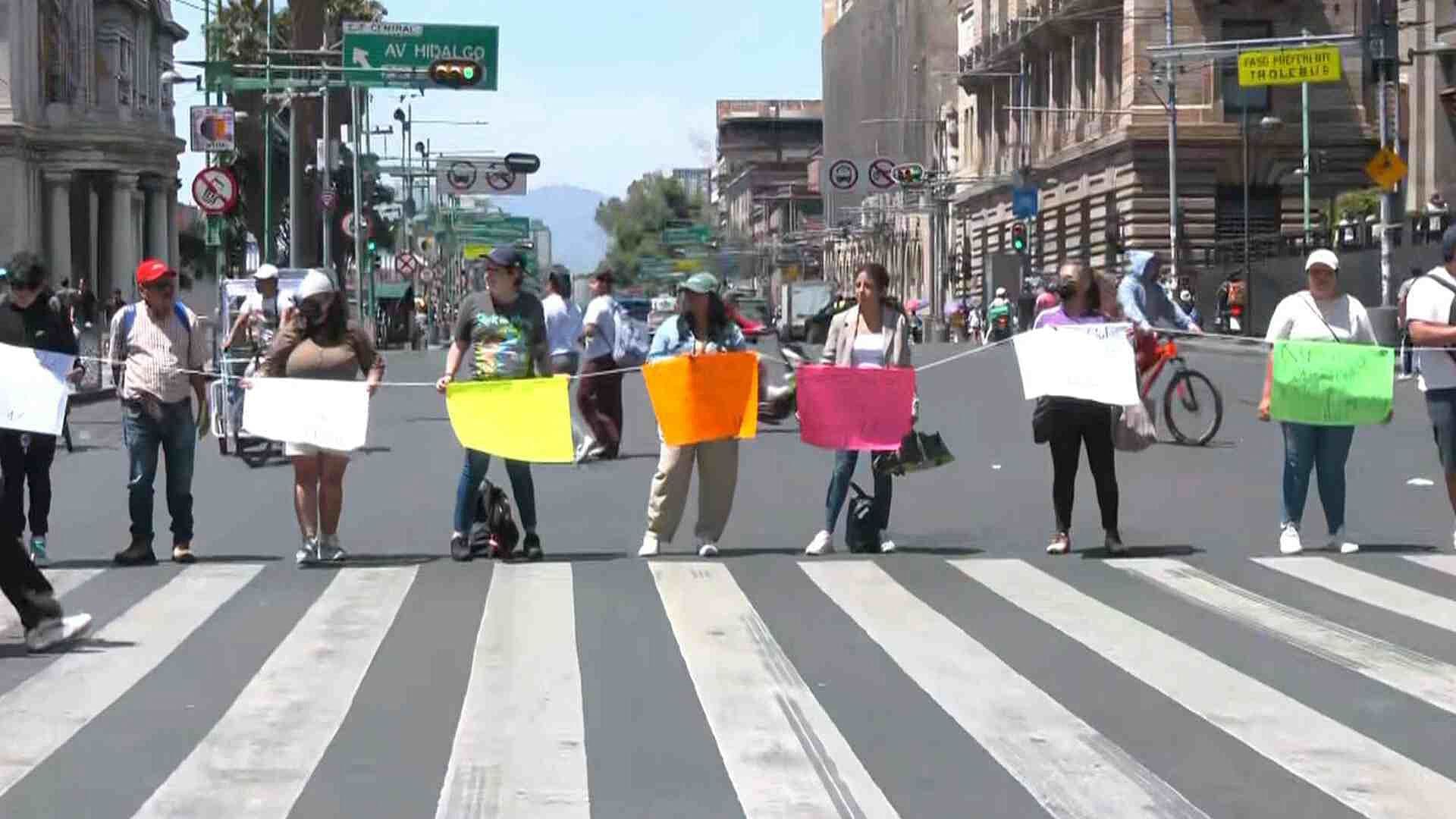 Bloqueo en Avenida Juárez y Eje Central Genera Caos Vial; Alternativas Viales