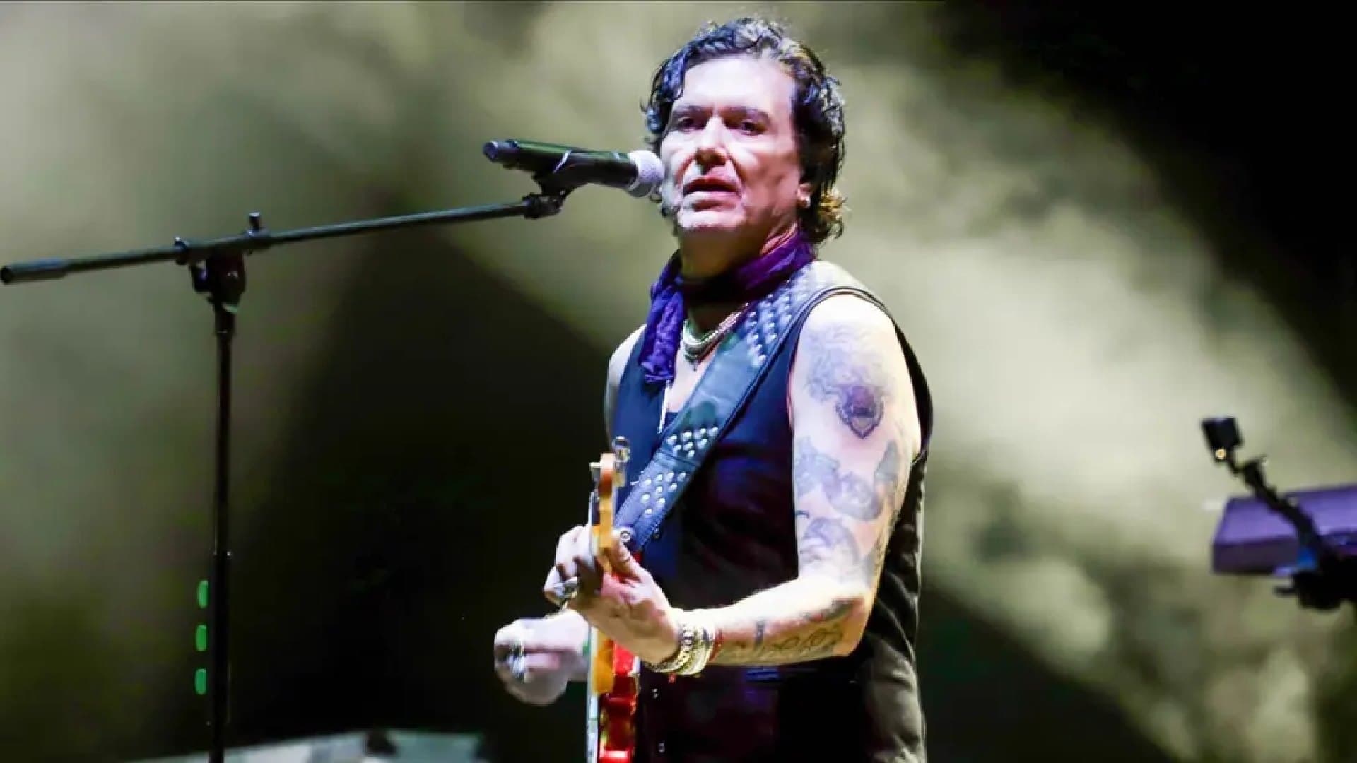 Saúl Hernández Dedica Emotivo Mensaje a Alejandro Marcovich Tras Ser Inducido al Coma