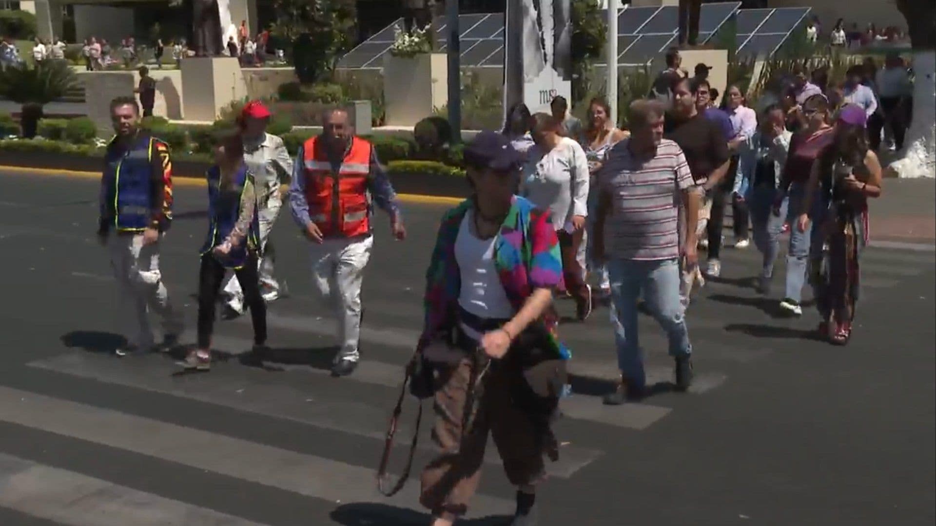 Así se Vivió el Macrosimulacro en Jalisco; Palacio de Gobierno Evacúa a Casi 100 Personas