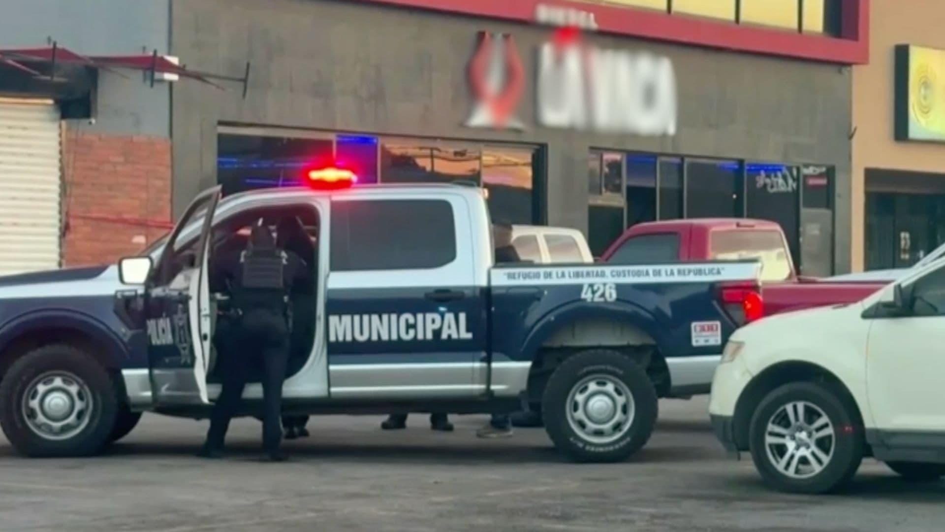 Asesinan a Balazos a Hombre en el Baño de un Bar en Ciudad Juárez, Chihuahua