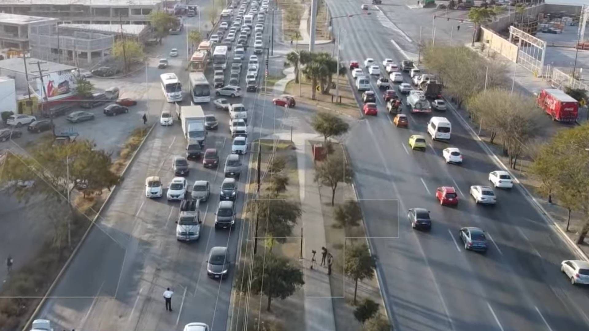 Trafico en Avenida Raúl Salinas tras atropello de menor