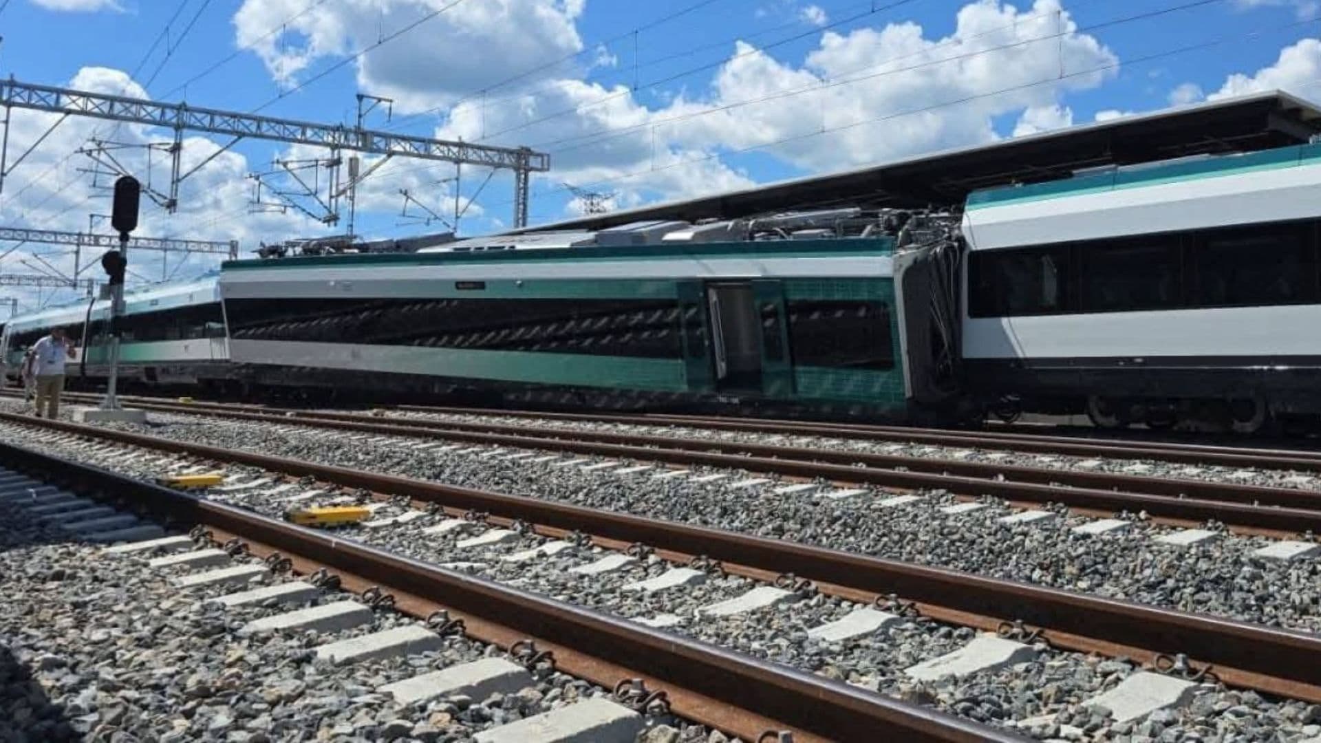 Tren Maya fuera de vía