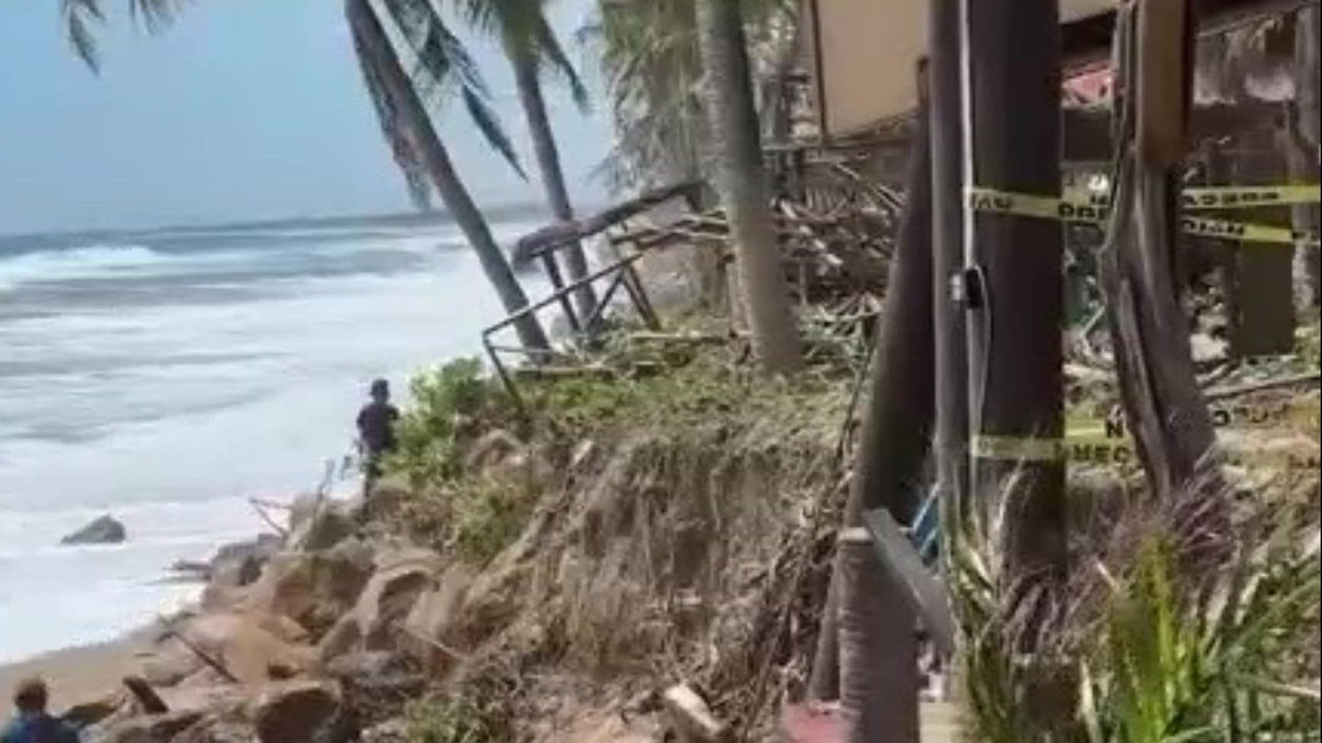 A Punto de Desaparecer Franja de Playa de Pie de la Cuesta por Impacto de ‘John’