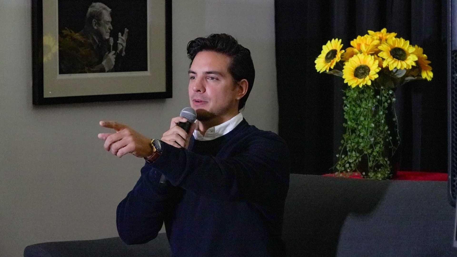 Vadhir Derbez se presentará en el Lunario