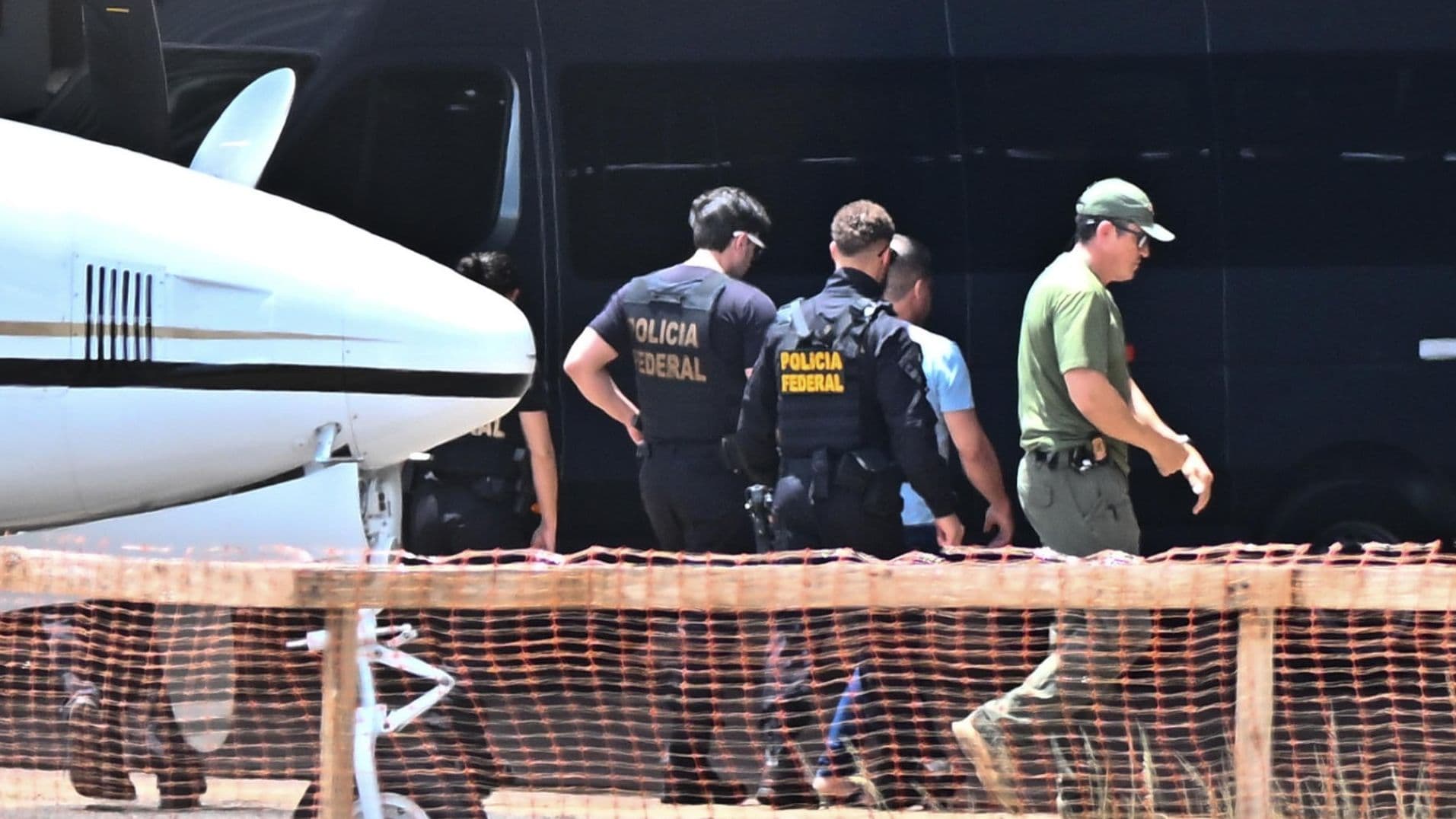 Juez Ordena Arresto Domiciliario para 10 Personas por Complot de Jair Bolsonaro