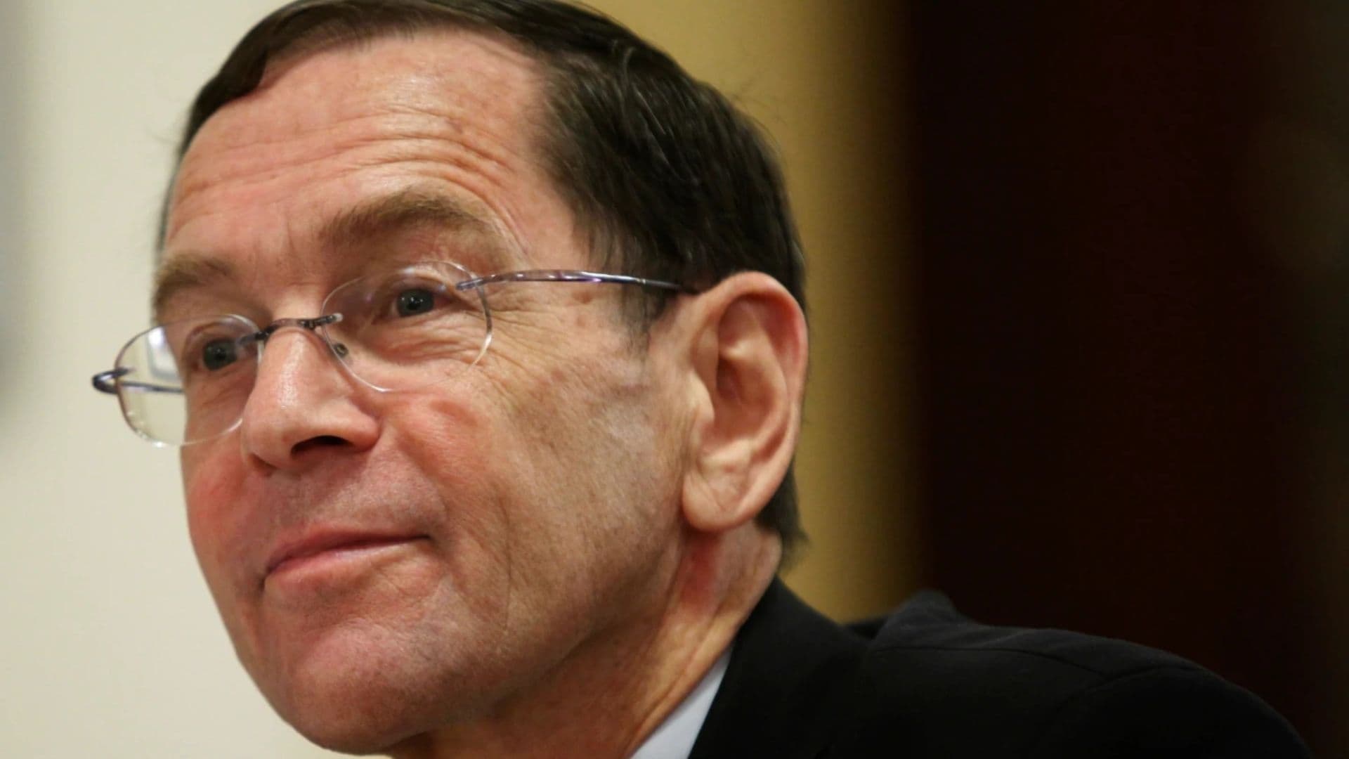 Tribunal de Nueva York Expulsa a Bruce Fein para Defender a Nicolás Maduro