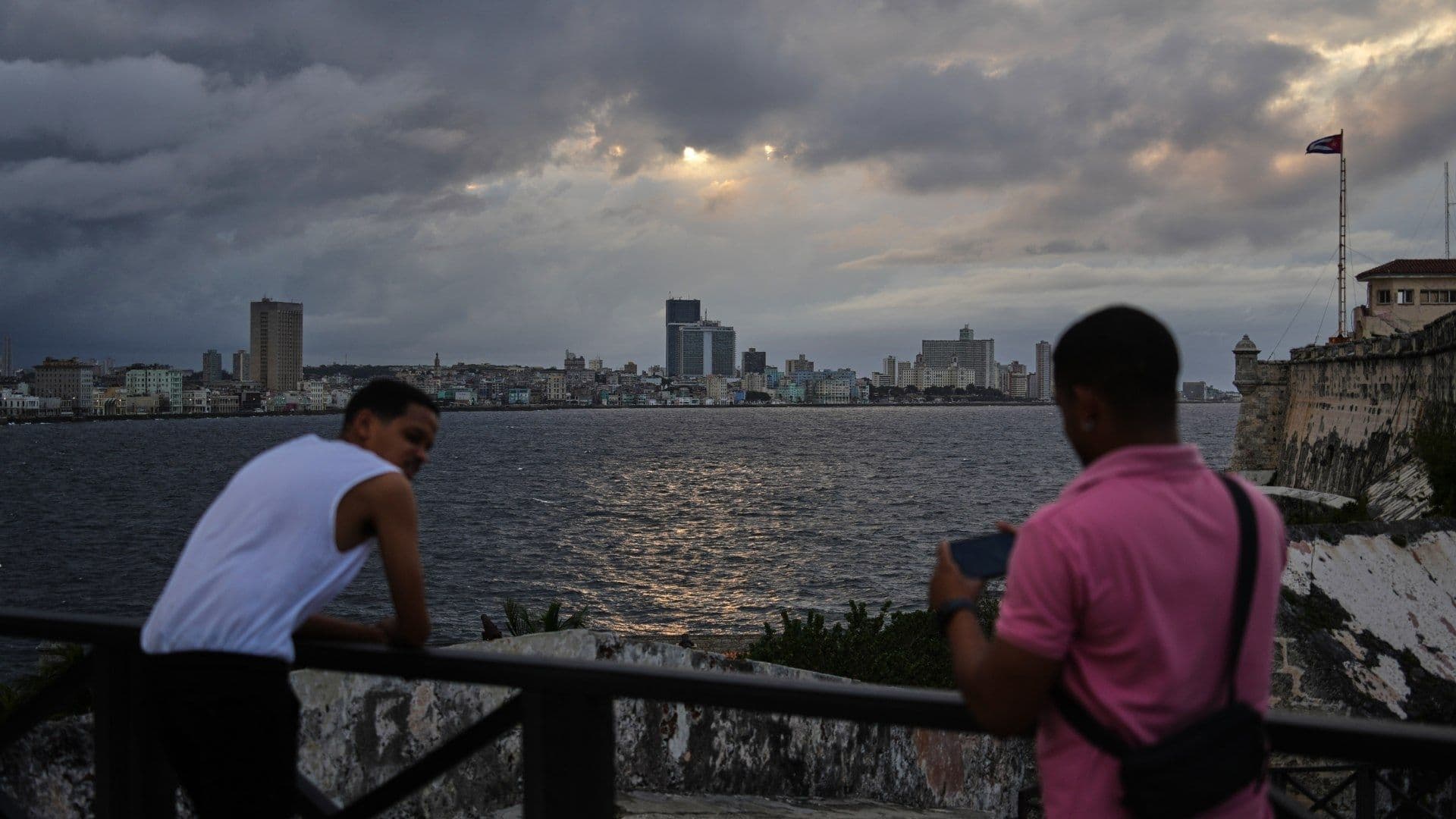 Rusia Acusa a Estados Unidos de "Asfixiar" a Cuba En Plena Crisis Energética y Alista Apoyo.