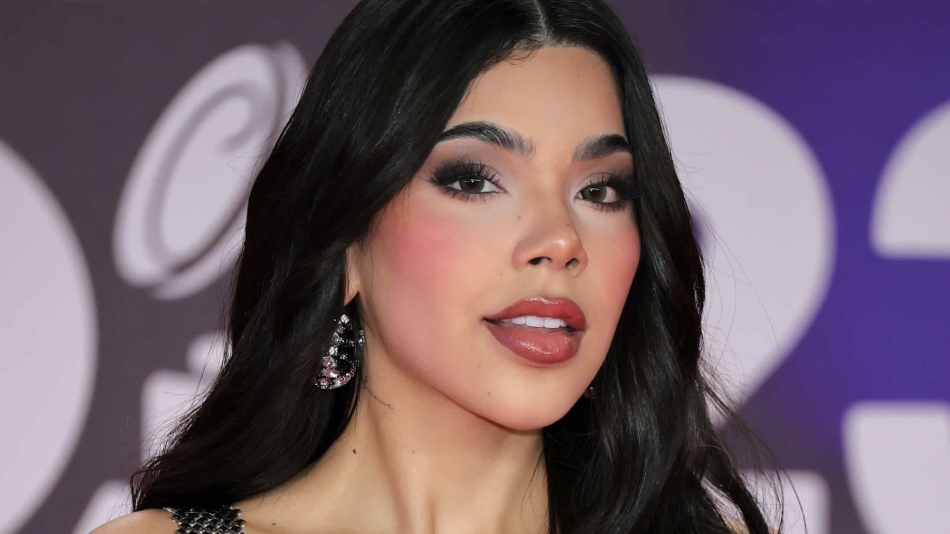 Kenia Os en el Palacio de los Deportes: Precios, Fecha y Todo sobre su Listening Party