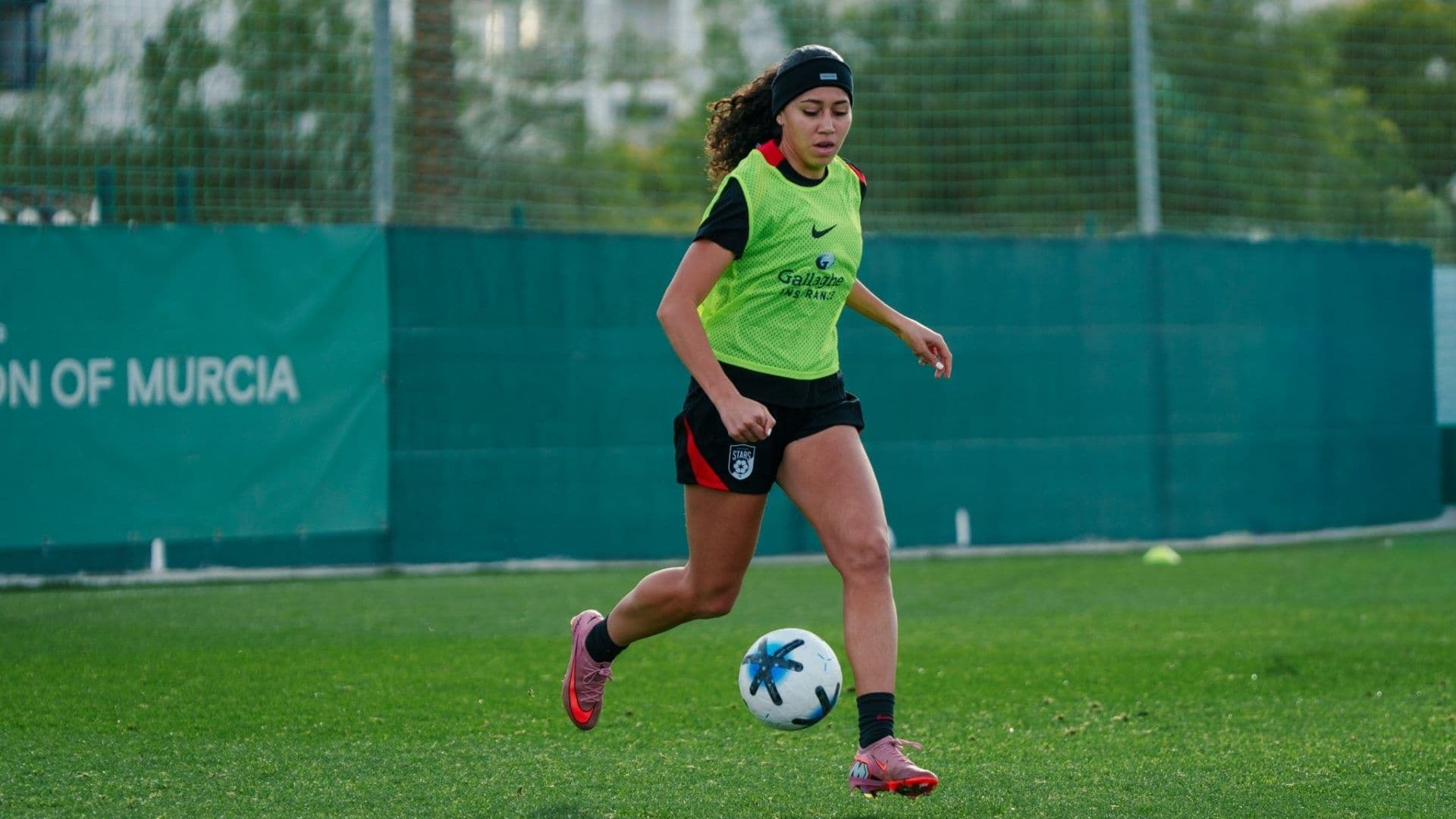 Jugadora Deja al Tigres Femenil por Caso de Acoso; Llega a la Liga de Estados Unidos