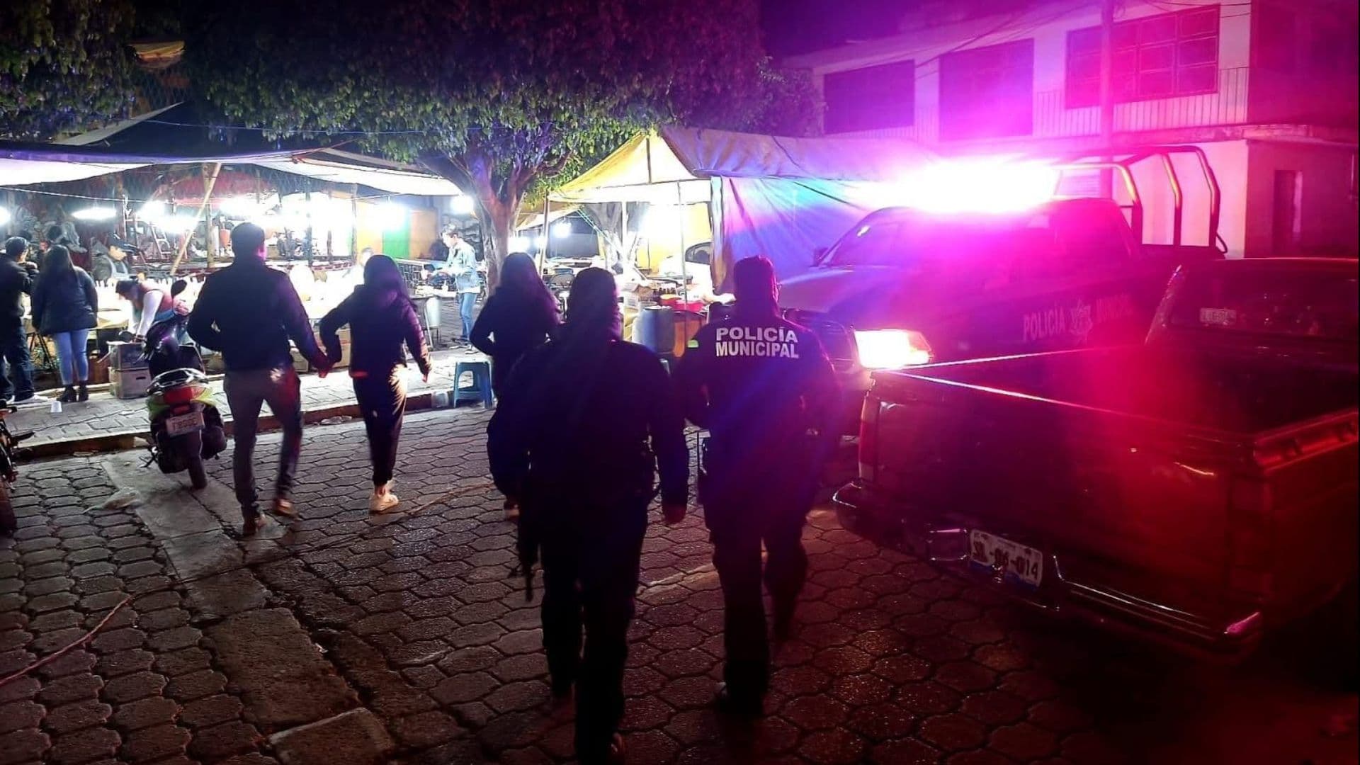 Balacera en Baile Sonidero de Trinidad Tepango en Atlixco Puebla con Sonido Fantasma Deja Asistentes Heridos de Bala