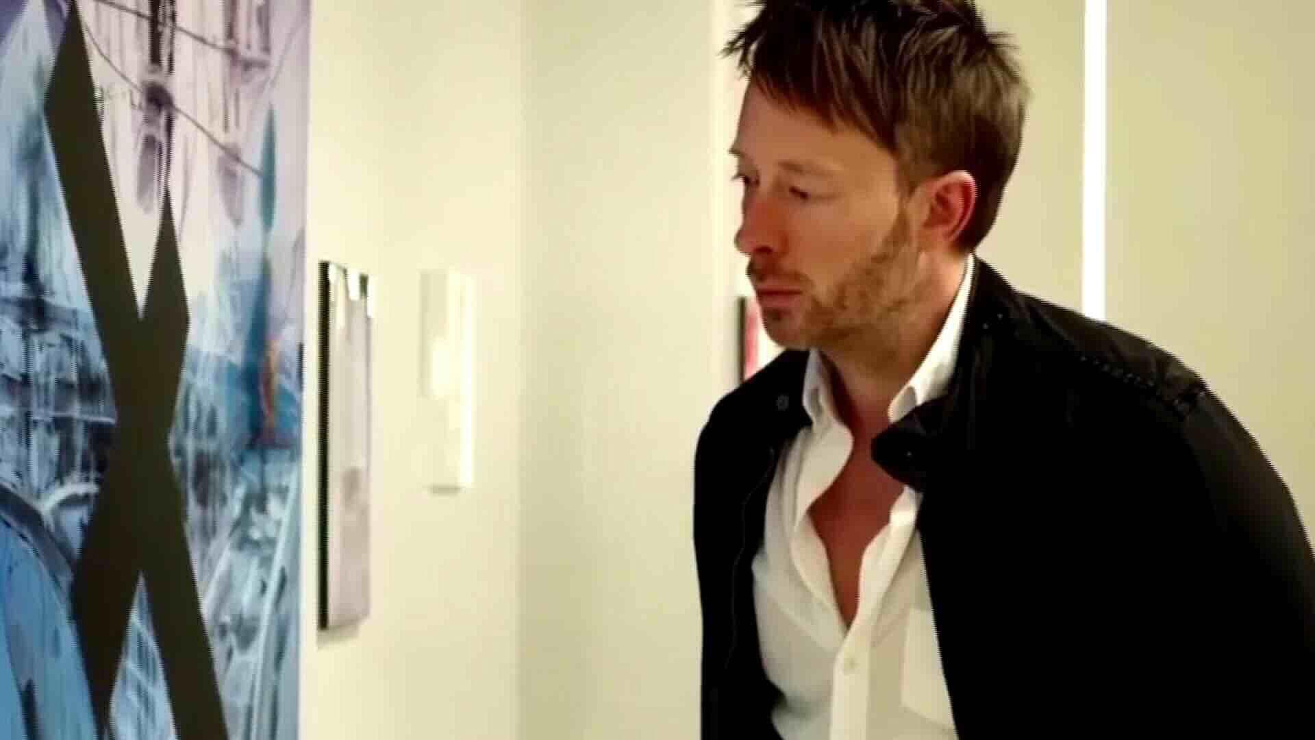 Michael Jackson, Mercury y Lennon Caminaran Adentro de los Pósters de sus Álbumes con IA