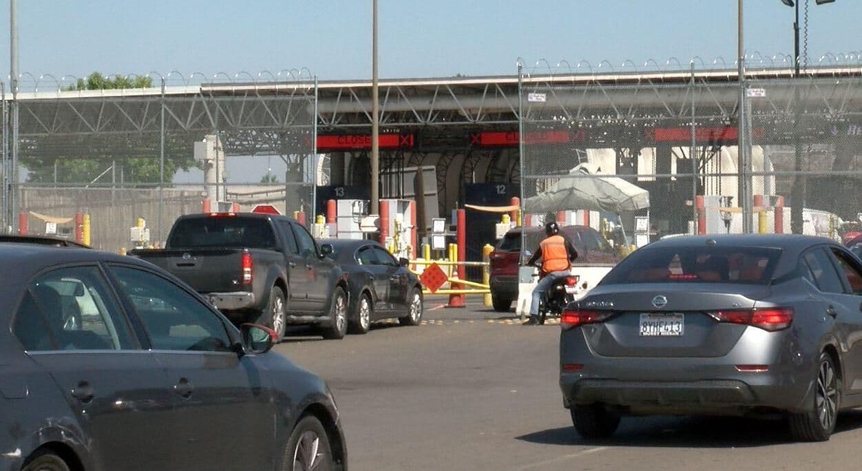 Anuncian Cierre de Carriles en Garita de Otay por Pavimentación; Usuarios Están Molestos