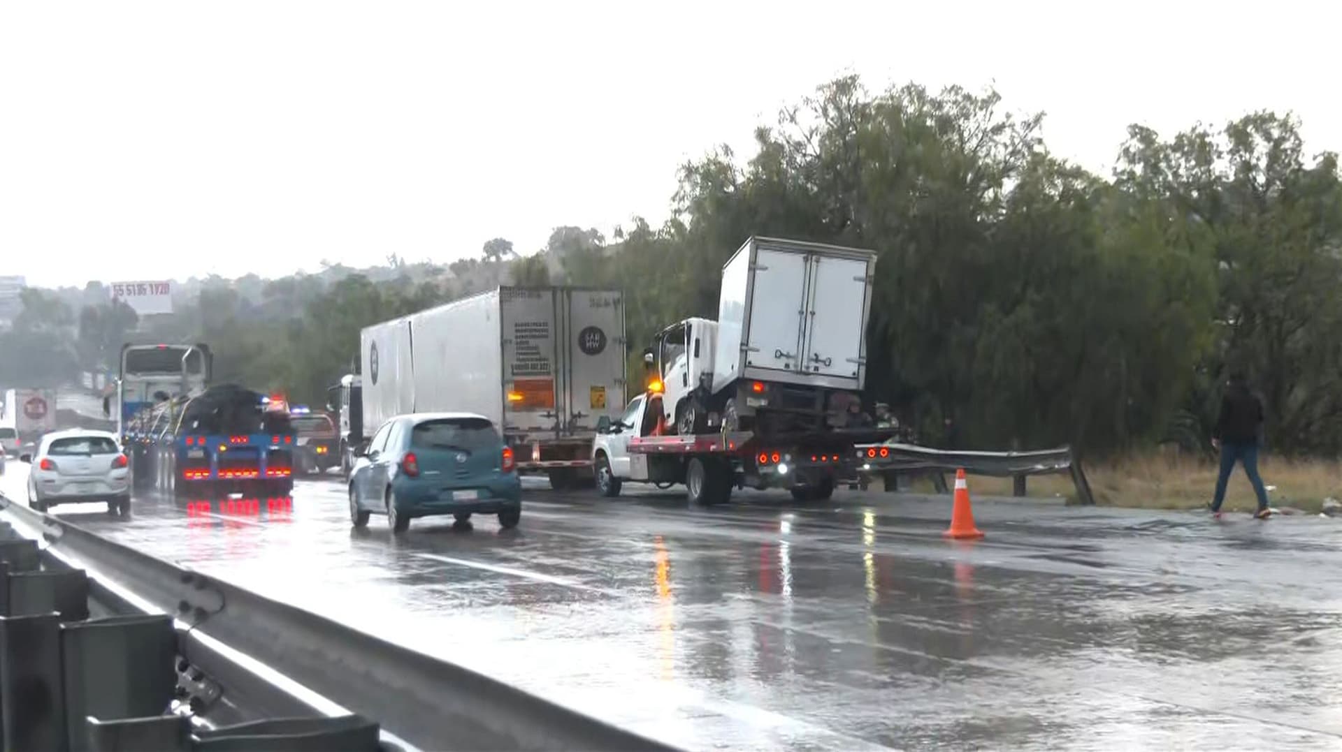 Accidente en la México-Querétaro Hoy: Reportan Fuerte Volcadura con Dirección a CDMX