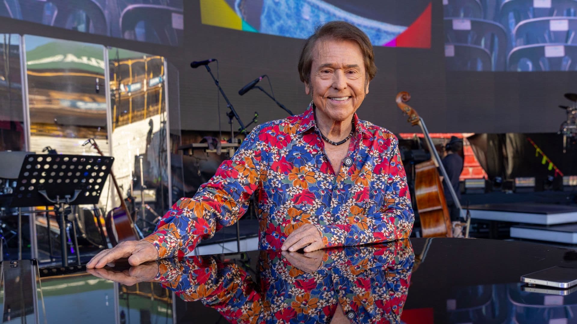 Raphael Alista Nuevo Disco Dedicado a México y Prevé Grabarlo a Finales de Año