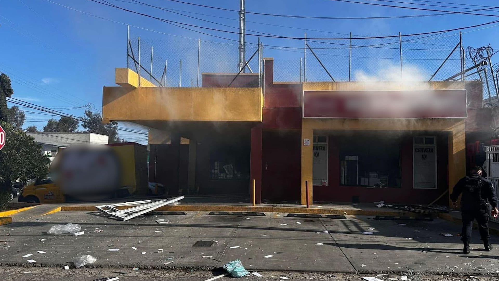 Explosión por Presunta Fuga Gas en Mercado de Tecate Deja un Lesionado